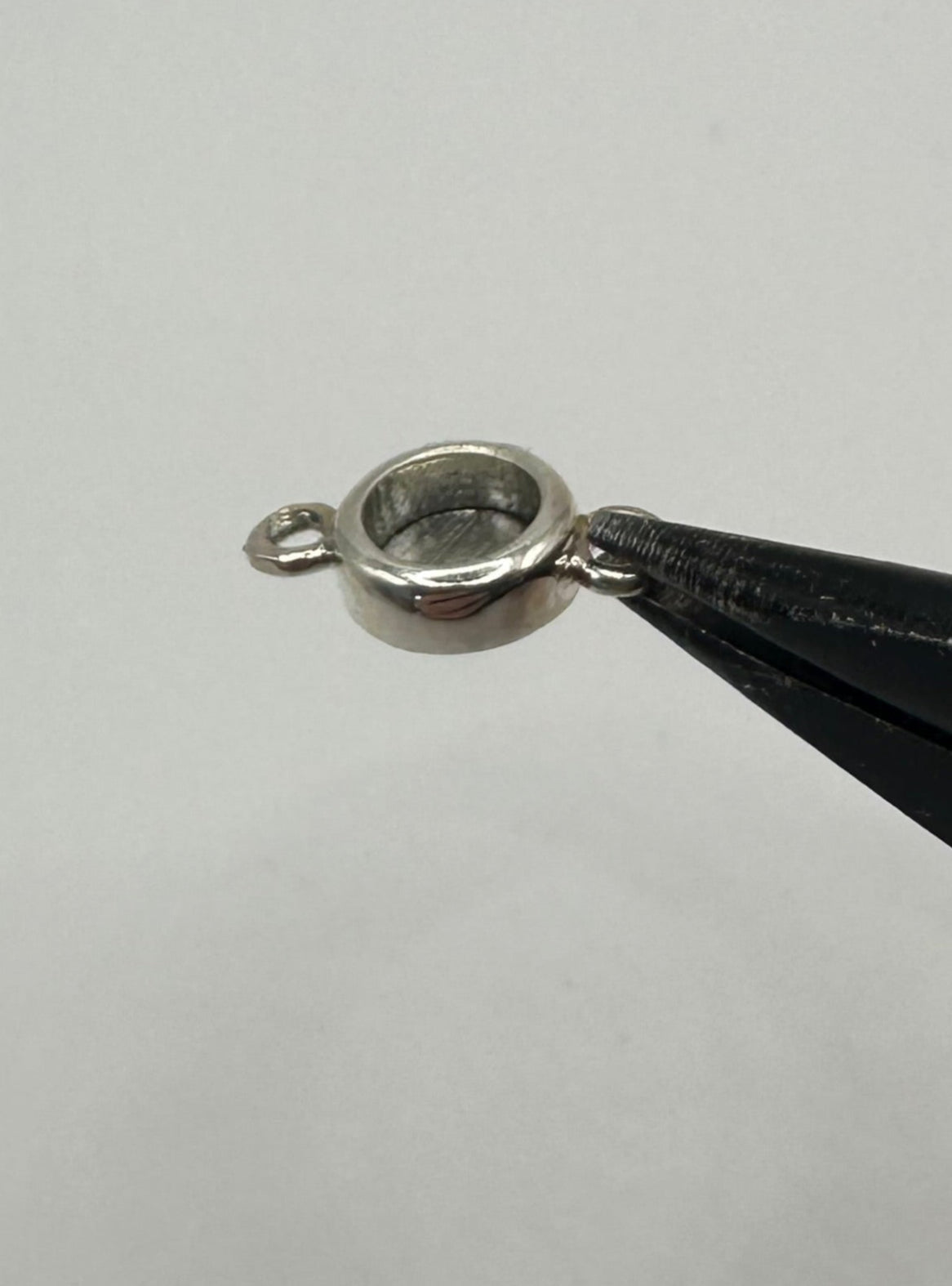 Silver Deep Round Connector