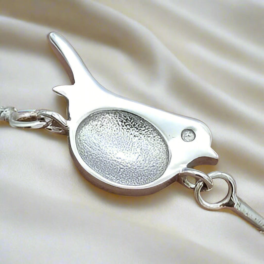 Silver Robin Memorial Connector