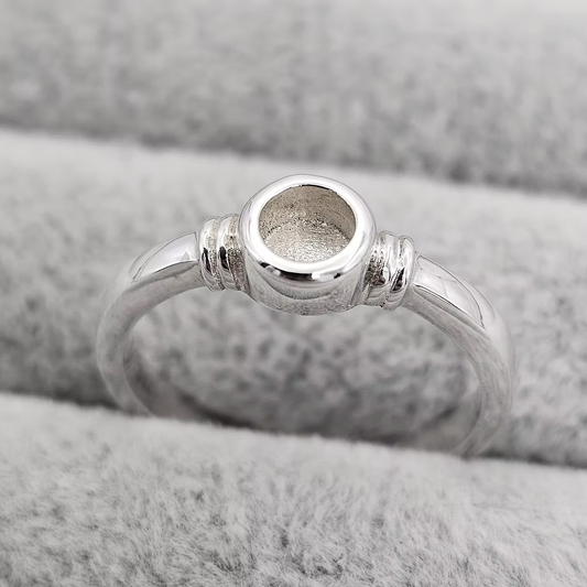 Sterling Silver Tapered Thick Trim Round Bezel Ring