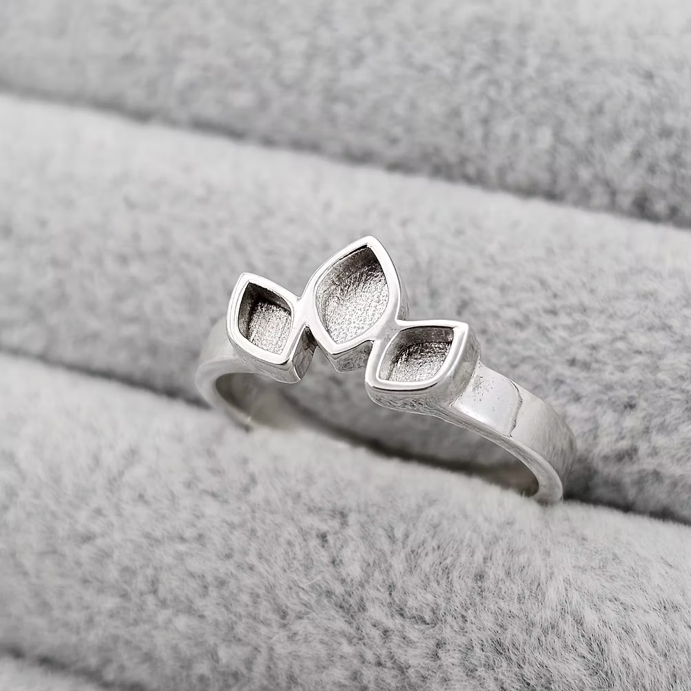 Sterling Silver Triple Leaf Marquise Ring